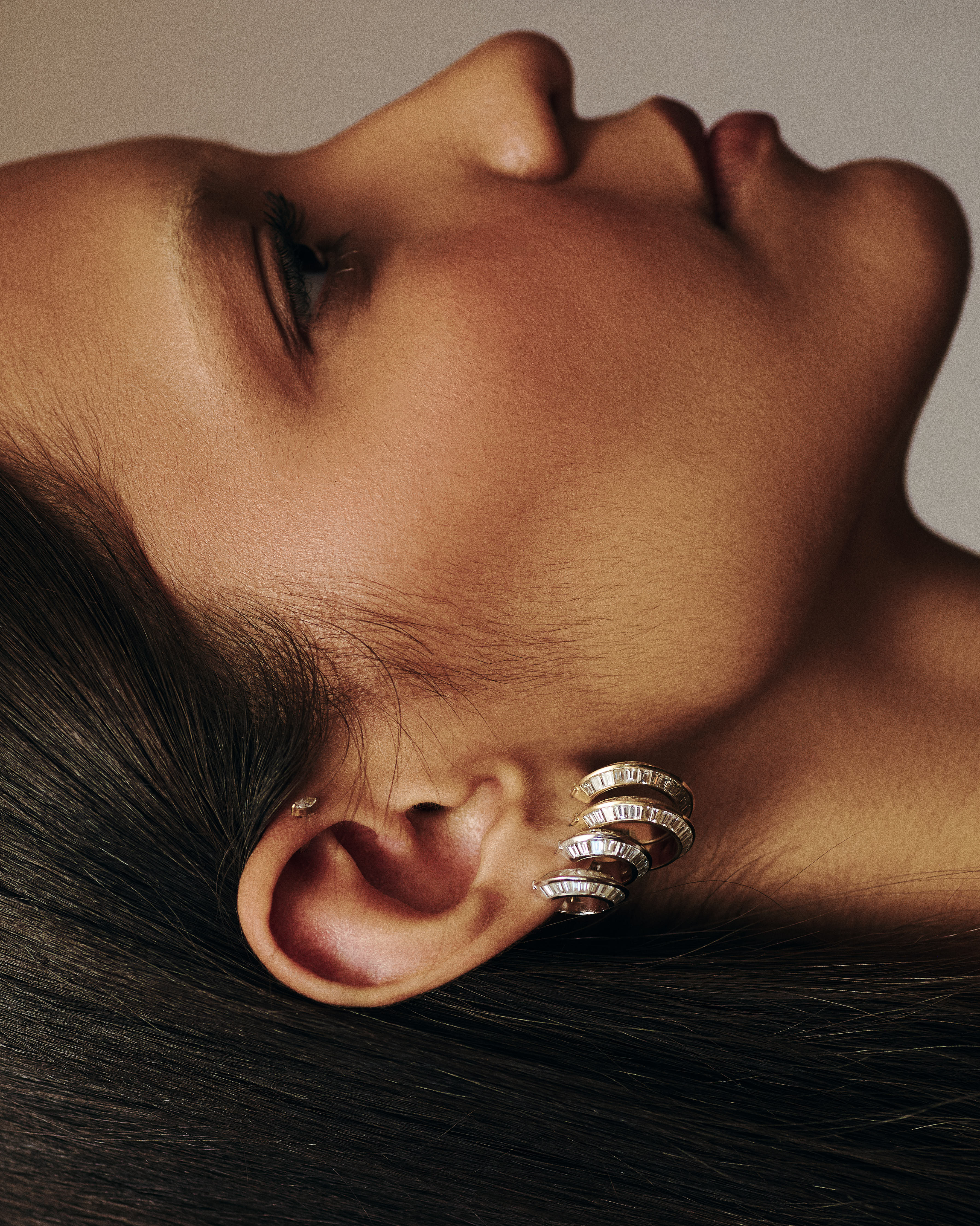 Knife Edge Mini Hoop